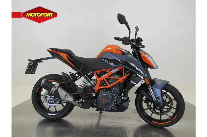 KTM 390 Duke (2023)
