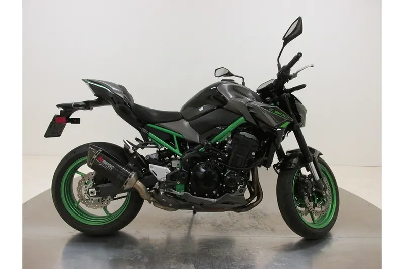 Kawasaki Z 900 (2024)