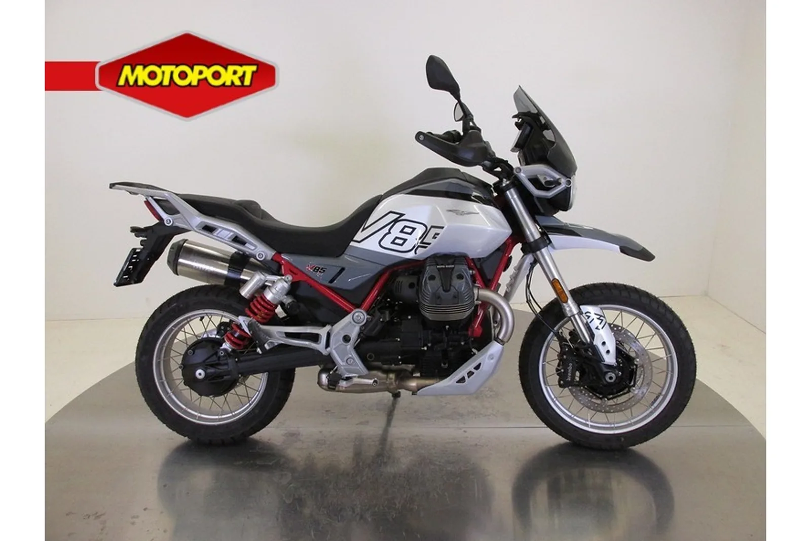Moto Guzzi V85 TT (2026) — foto 1