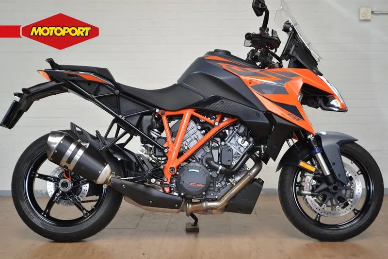 KTM 1290 Super Duke (2023)