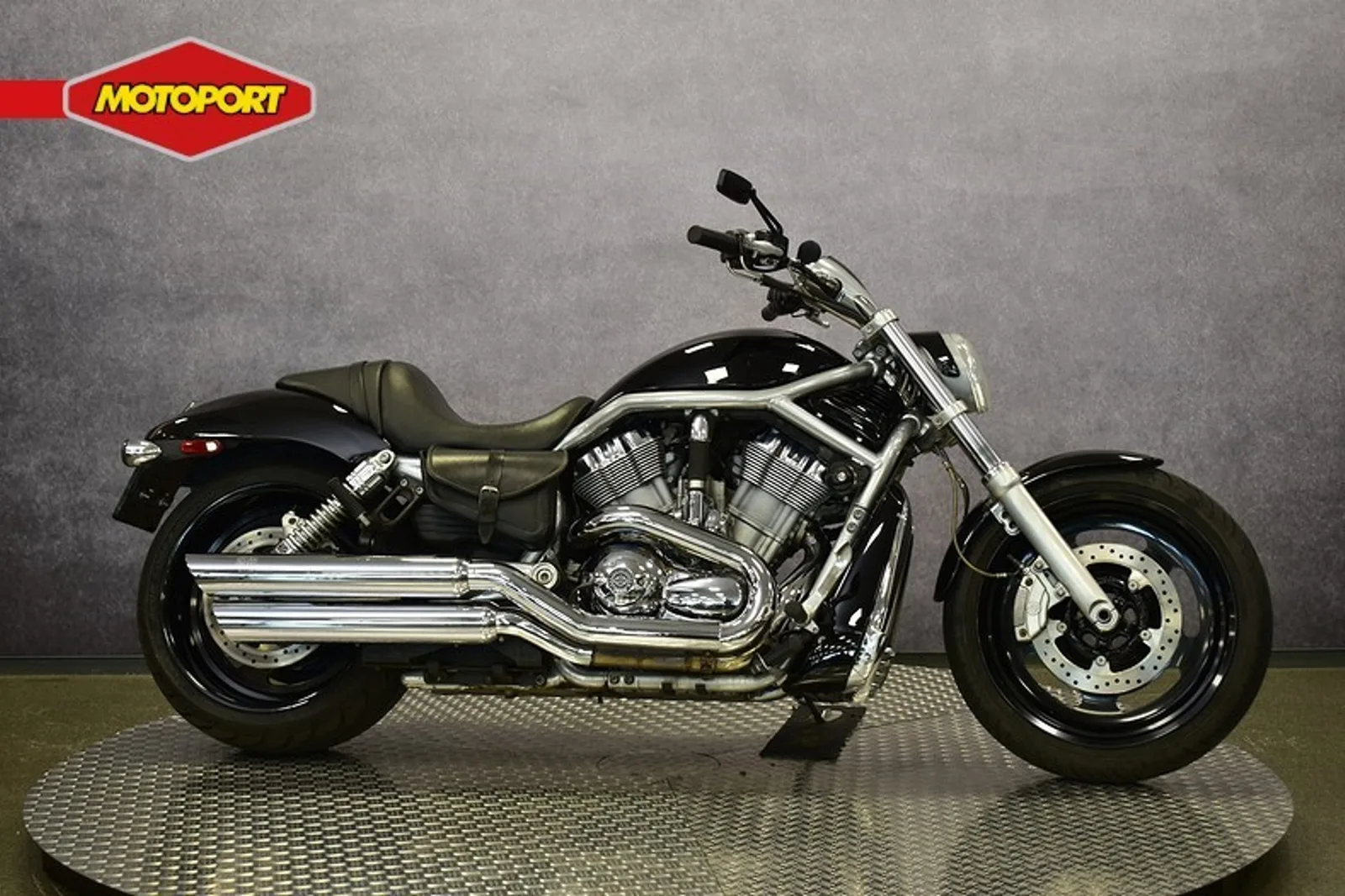 Harley-Davidson V-Rod (2010) — foto 1