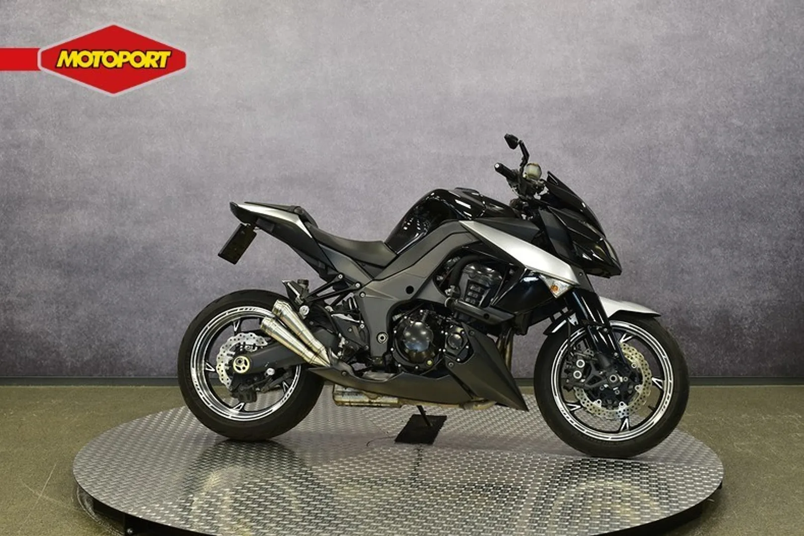 Kawasaki Z1000 (2010) — foto 1