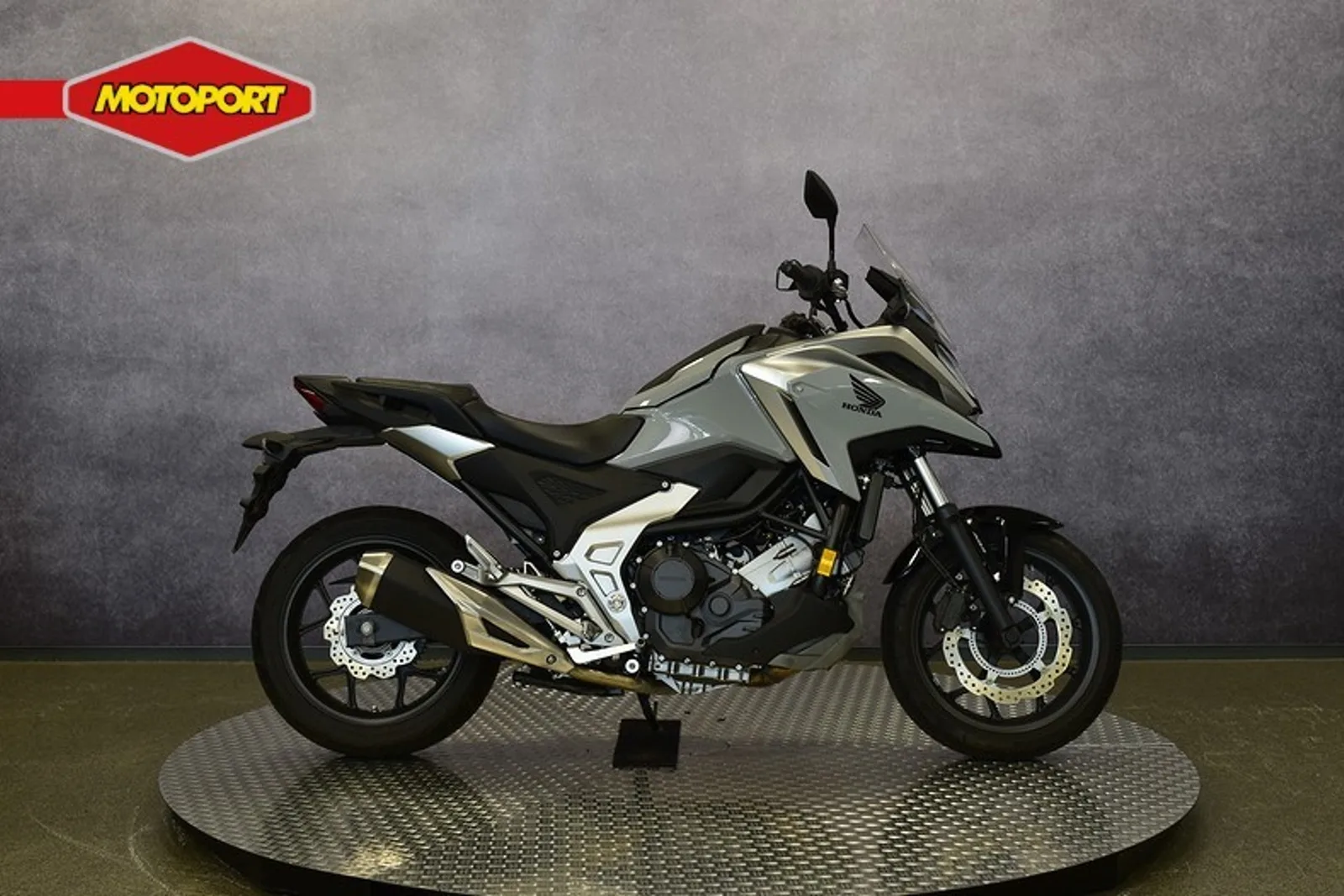 Honda NC750X (2024) — foto 1