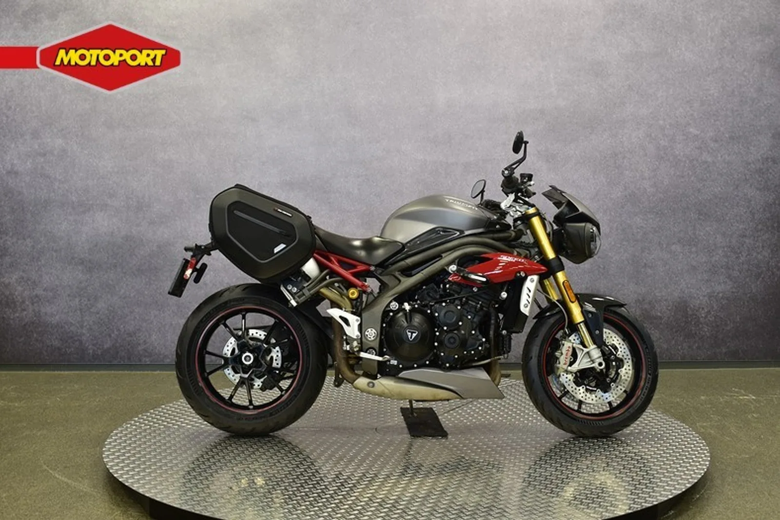 Triumph Speed TRIPLE R (2016) — foto 1