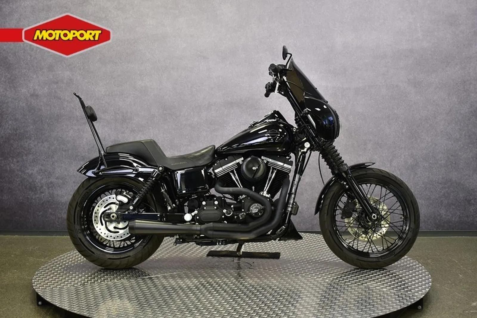 Harley-Davidson Street Bob (2016) — foto 1