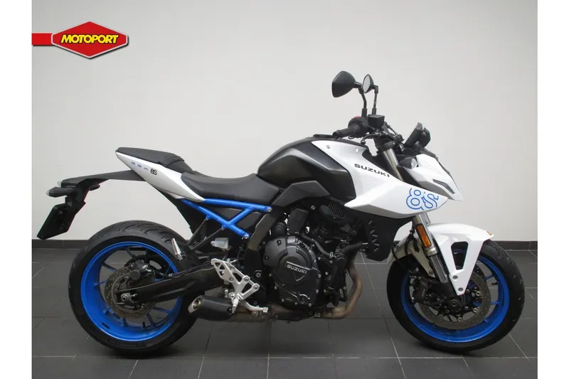 Suzuki GSX-8S (2023)