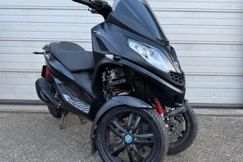 Piaggio MP3 300 HPE Sport (2021)