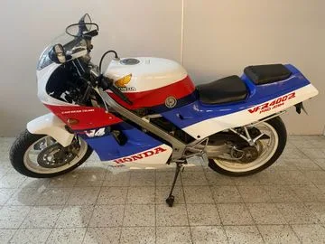 Honda VFR (1988) — foto 1