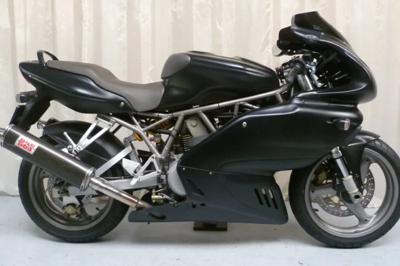 Ducati 750 SS (2002)