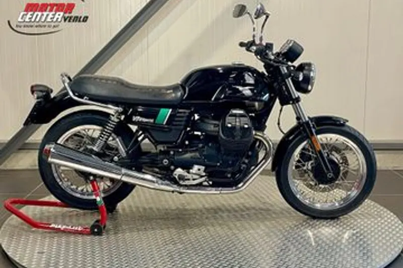 Moto Guzzi V7 (2017)