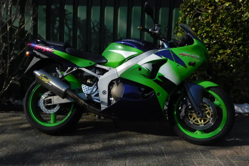 Kawasaki Ninja ZX-6R (1998)