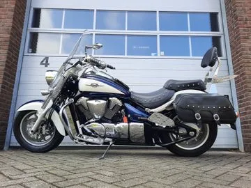 Suzuki Intruder C1800RT (2008) — foto 1