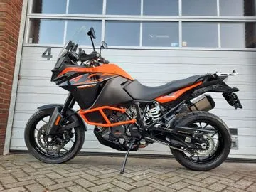 KTM 1090 Adventure (2017) — foto 1