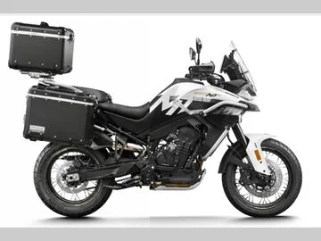 CFMoto 800 MT (2026) — foto 1