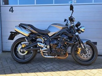 Triumph Street Triple 675 (2009) — foto 1