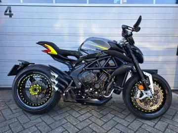 MV Agusta Dragster 800 RR (2020) — foto 1
