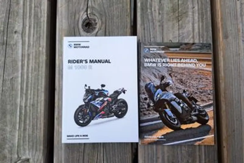 BMW M 1000 R (2024)