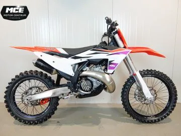 KTM 250 SX (2023) — foto 1