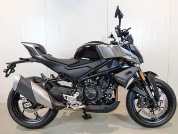 CFMoto 450NK (2025) — foto 1