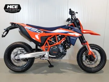 KTM 690 SMC (2026) — foto 1