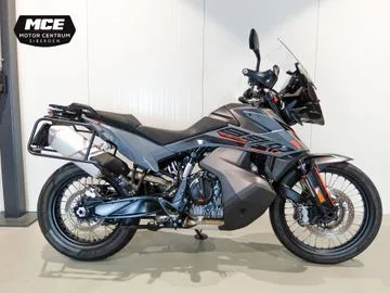 KTM 890 Adventure (2021) — foto 1