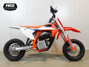 KTM SX-E 3 (2026) — foto 1