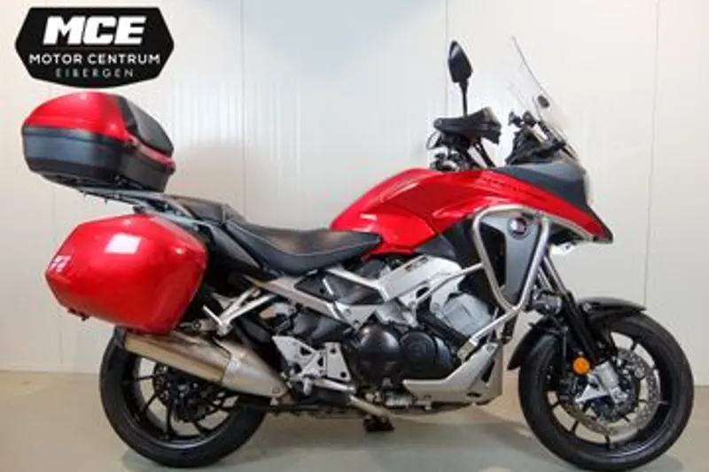 Honda VFR 800 X Crossrunner (2016)
