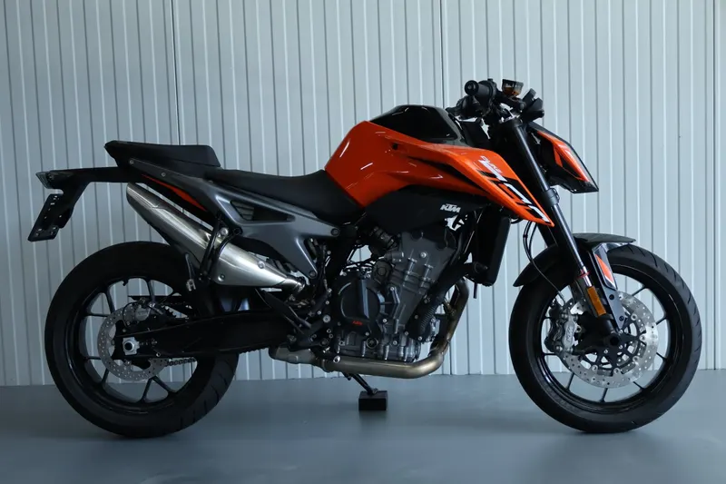 KTM 790 Duke L (2025)