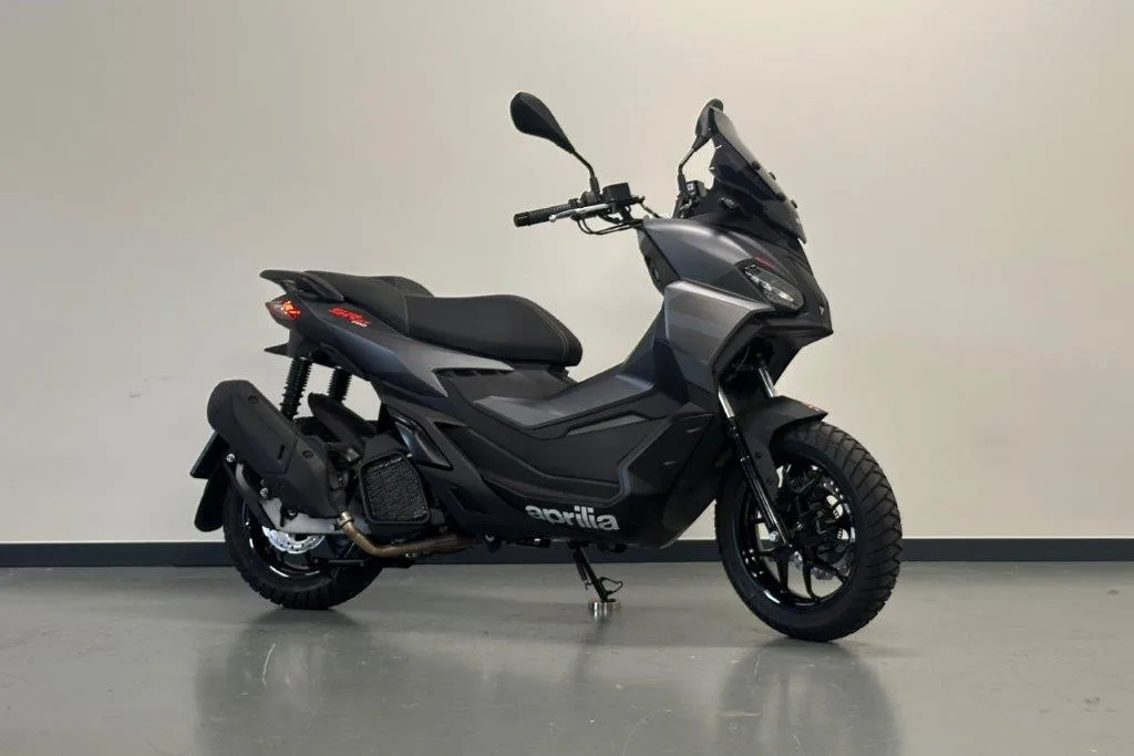 Aprilia SR GT 200 (2025) — foto 1