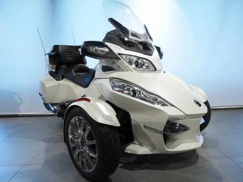 Can-Am Spyder RT Limited (2013) — foto 1