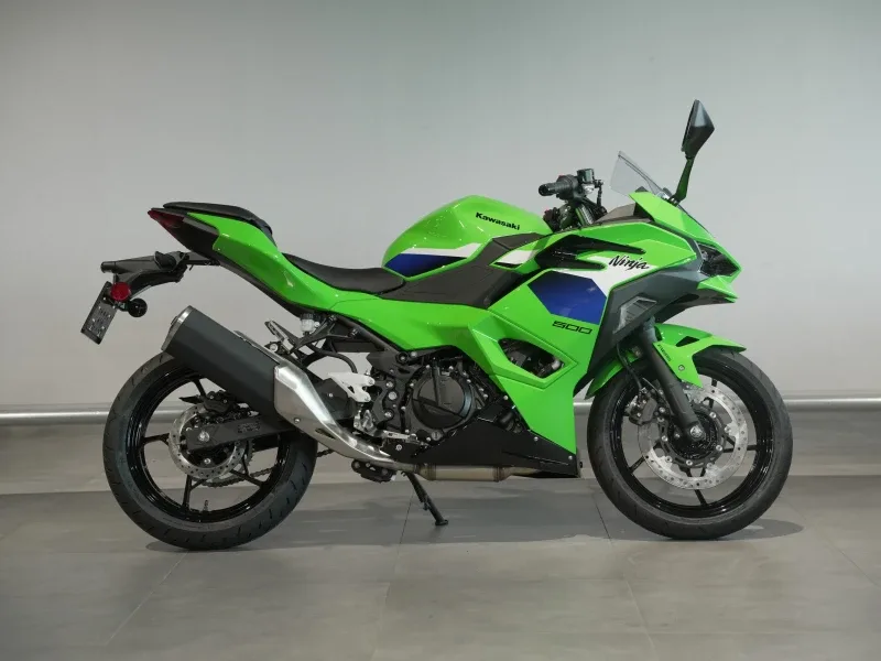 Kawasaki Ninja 500 SE (2026) — foto 1