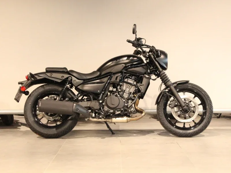 Kawasaki ELIMINATOR 500 SE (2026) — foto 1
