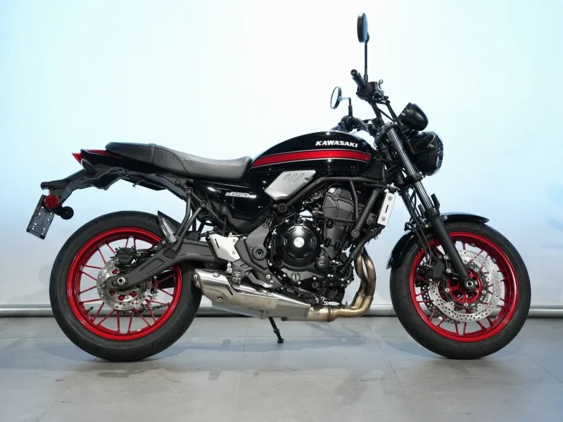 Kawasaki Z650RS (2026) — foto 1