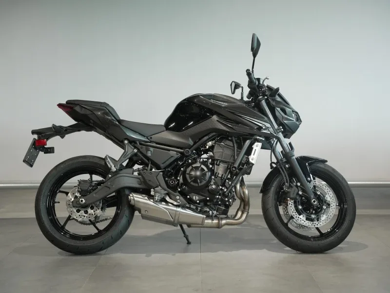 Kawasaki Z650 (2026) — foto 1