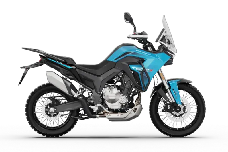 Morbidelli T502X tweecilinderVersnellingsbak: 6 versnellingenRemmen: schijfremmen met ABSDisplay: digitaal dashboardRijpositie: comfortabele adventure zithouding (2026)