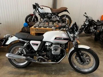 Moto Guzzi V7 Classic (2009) — foto 1