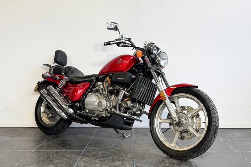 Foto van Honda VF 700 Chopper 700C Magna
