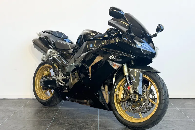 Kawasaki Ninja ZX-10R (2006)