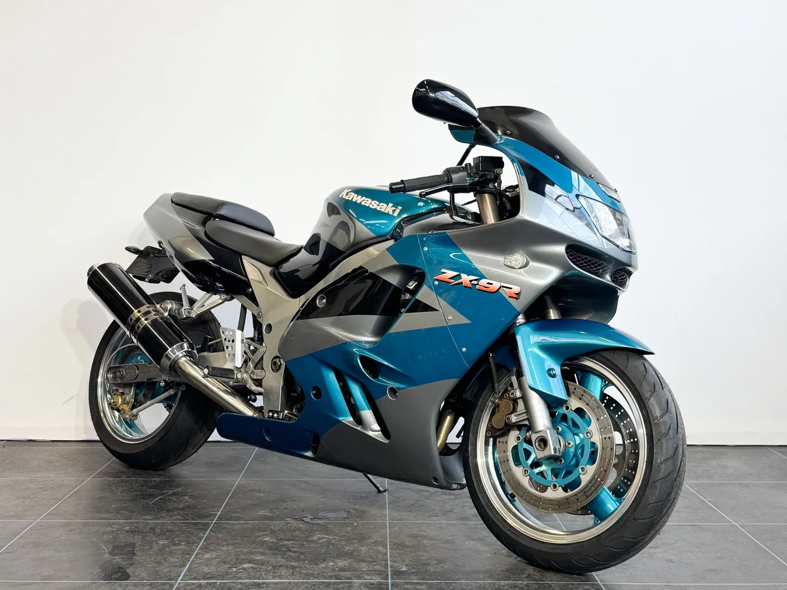 Kawasaki ZX-9R (1994) — foto 1