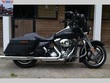 Harley-Davidson Street Glide (2012) — foto 1