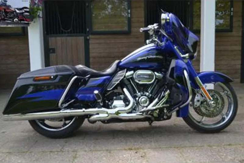 Harley-Davidson Street Glide (2017)