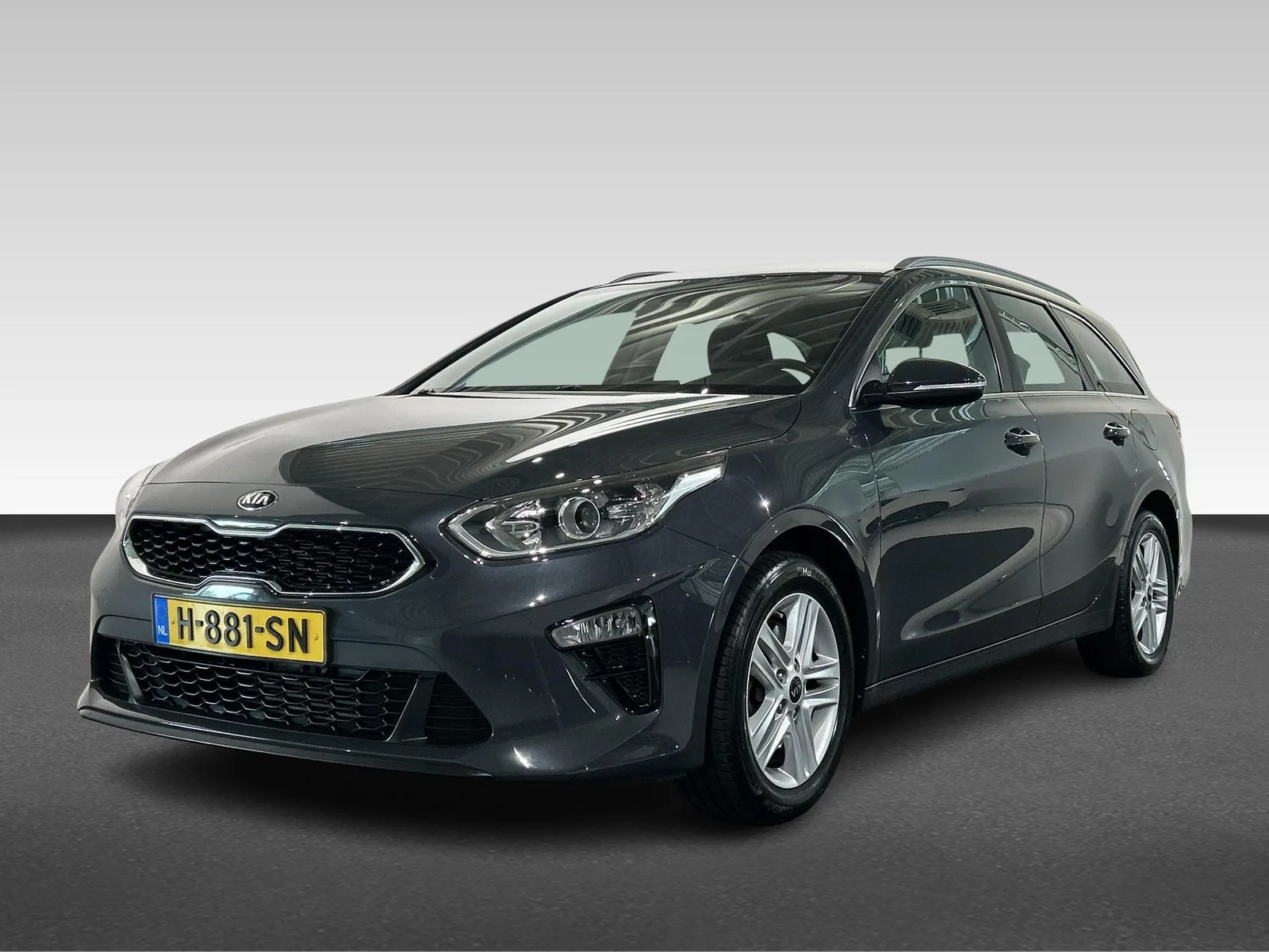 Kia Ceed Sportswagon (2020) — foto 1