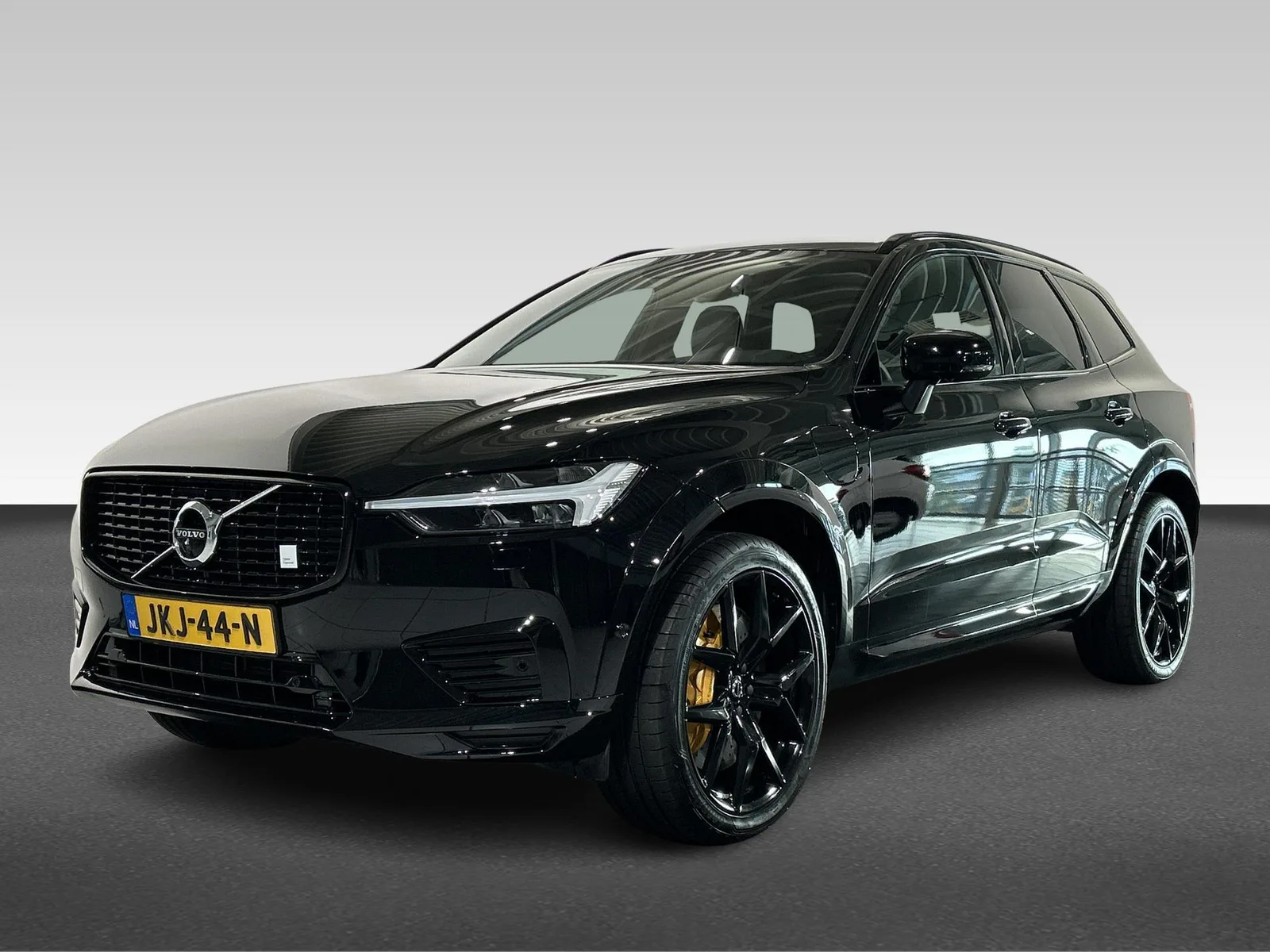 Volvo XC60 (2021) — foto 1