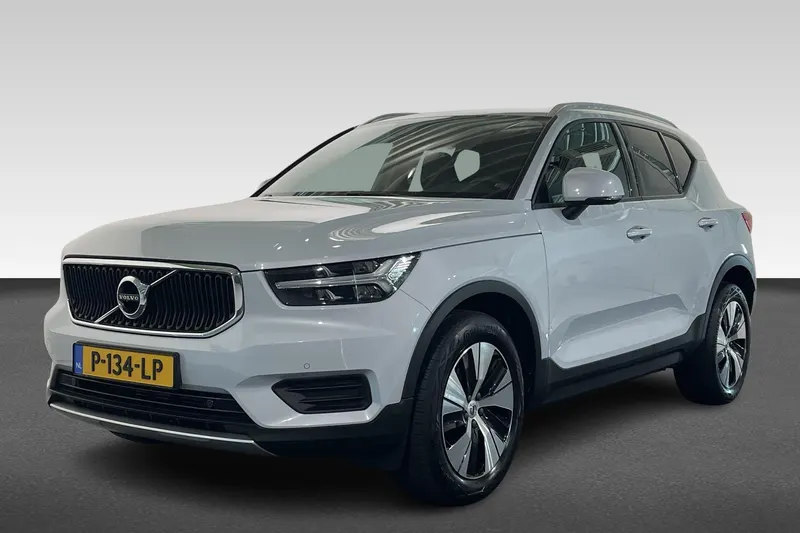 Volvo XC40 (2022)
