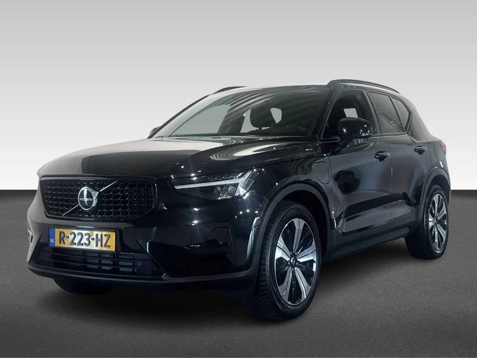Volvo XC40 (2022) — foto 1