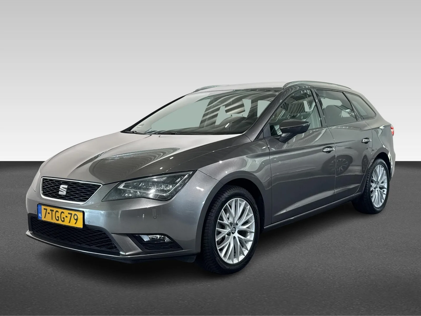 SEAT Leon (2014) — foto 1