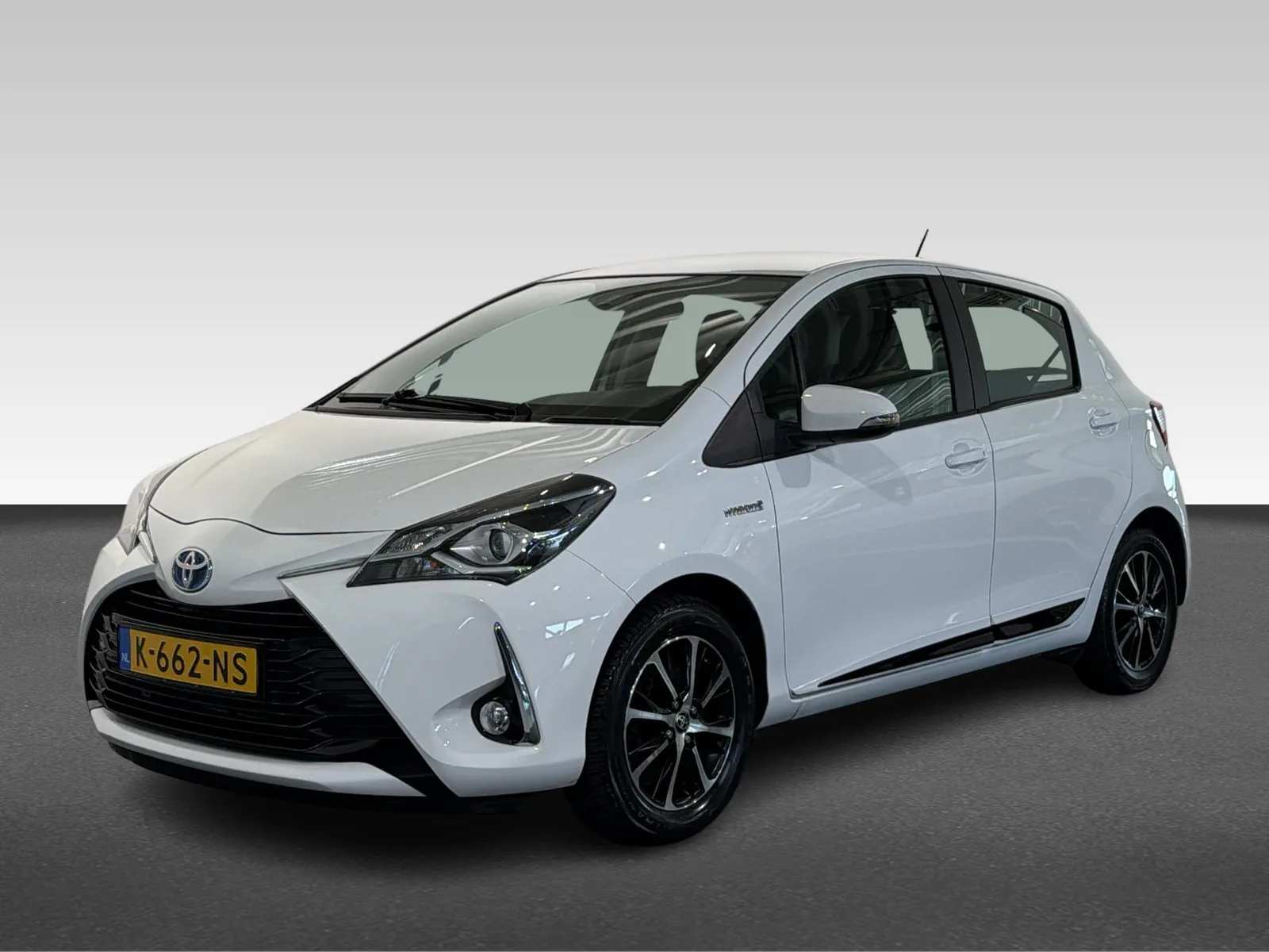 Toyota Yaris (2018) — foto 1