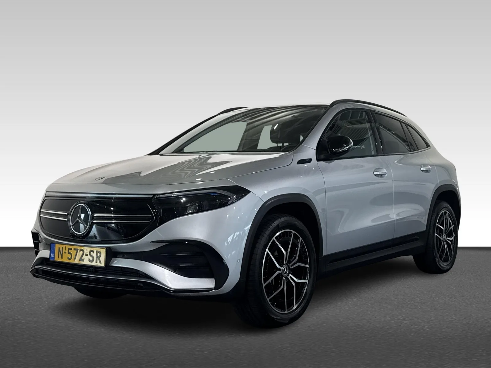 Mercedes-Benz EQA (2021) — foto 1