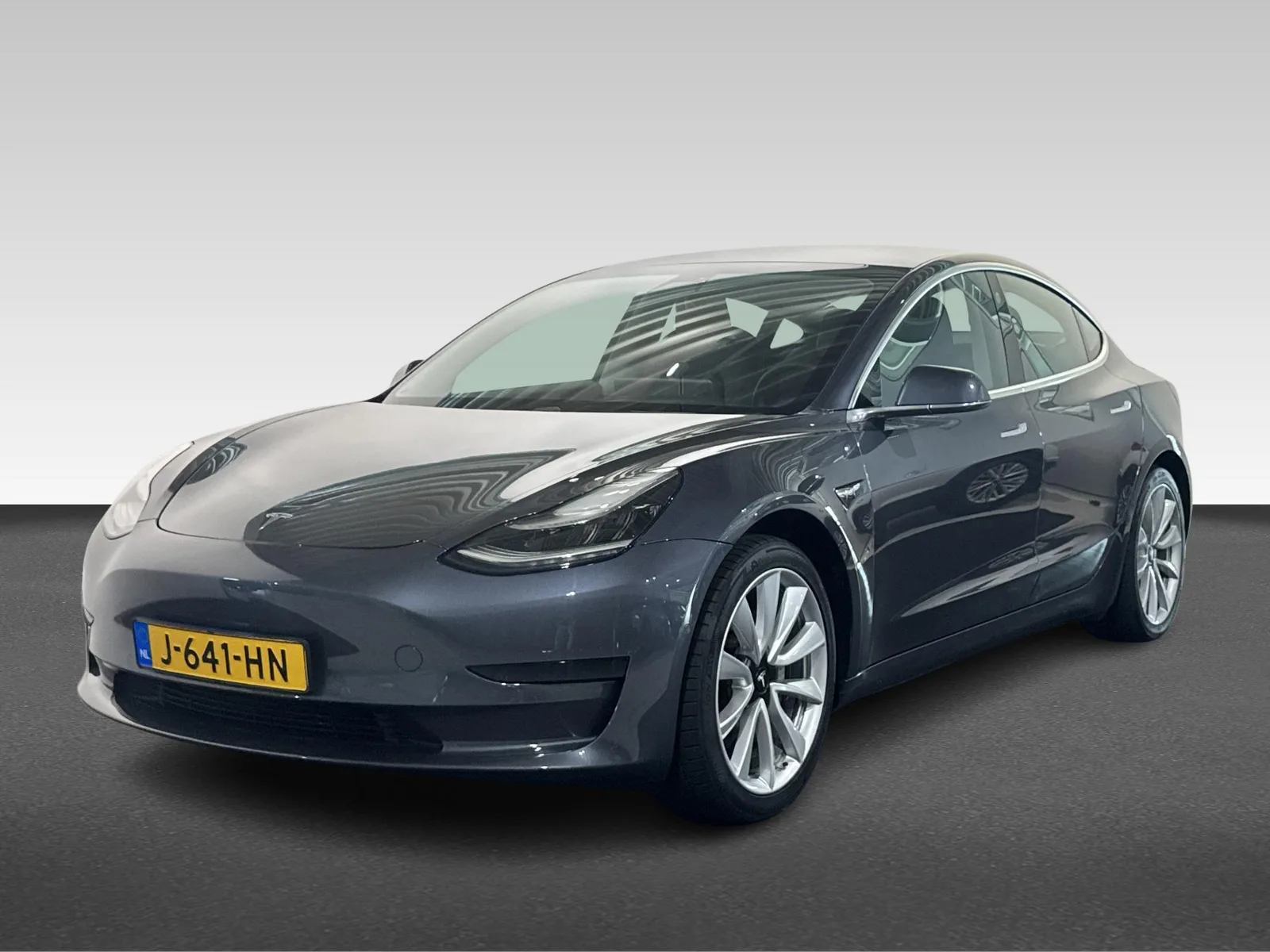 Tesla Model 3 (2020) — foto 1