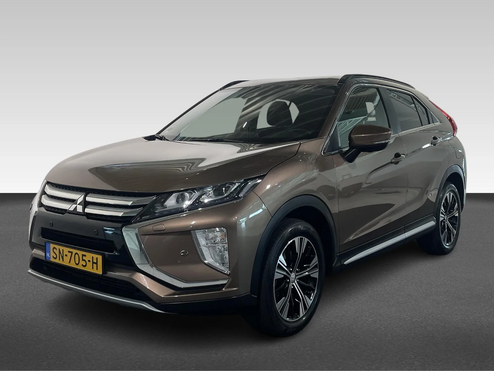 Mitsubishi Eclipse Cross (2018) — foto 1